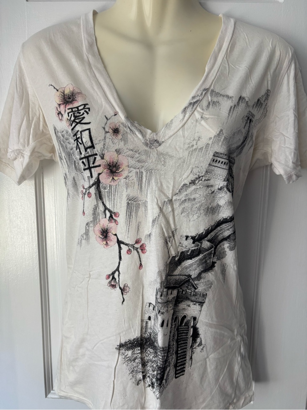 Vintage Truly Madly Deeply V-Neck Tee Cherry Blossom & Scenic Print, size S